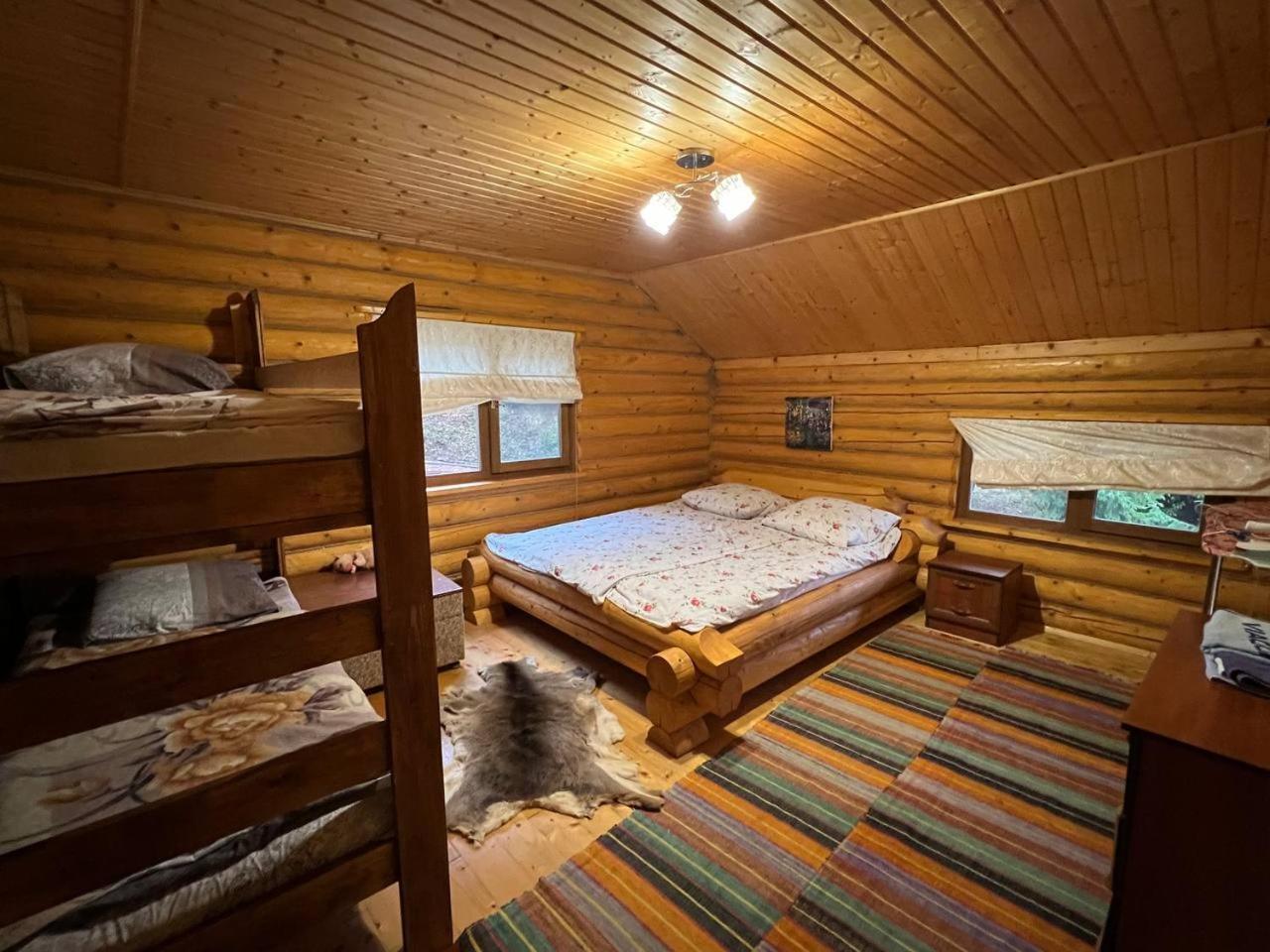 Farmstead Lisova Hostel Mizhhirya  Ngoại thất bức ảnh